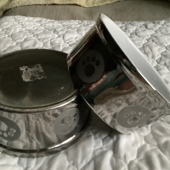 SET OF 2 SILVER CHROME CERAMIC PET BOWLS - Picture 7 of 8